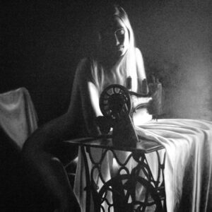 nana_y_la_maquina_de_coser